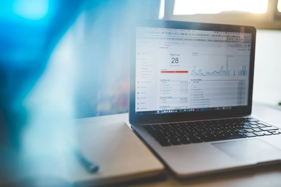 หน้าจอ Google Ads แสดงตารางตัวเลข report